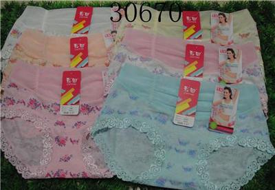 彩田30670女士中腰平角裤 时尚烧花印花与舒适内穿的完美融合